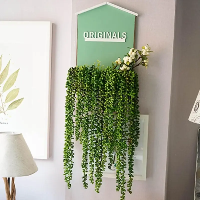 Lifelike Garland tag1