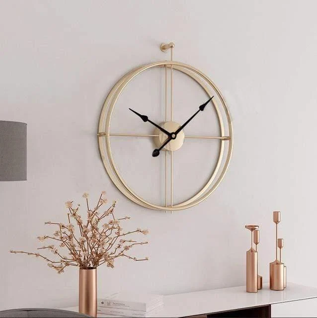 Liselotte Clock -