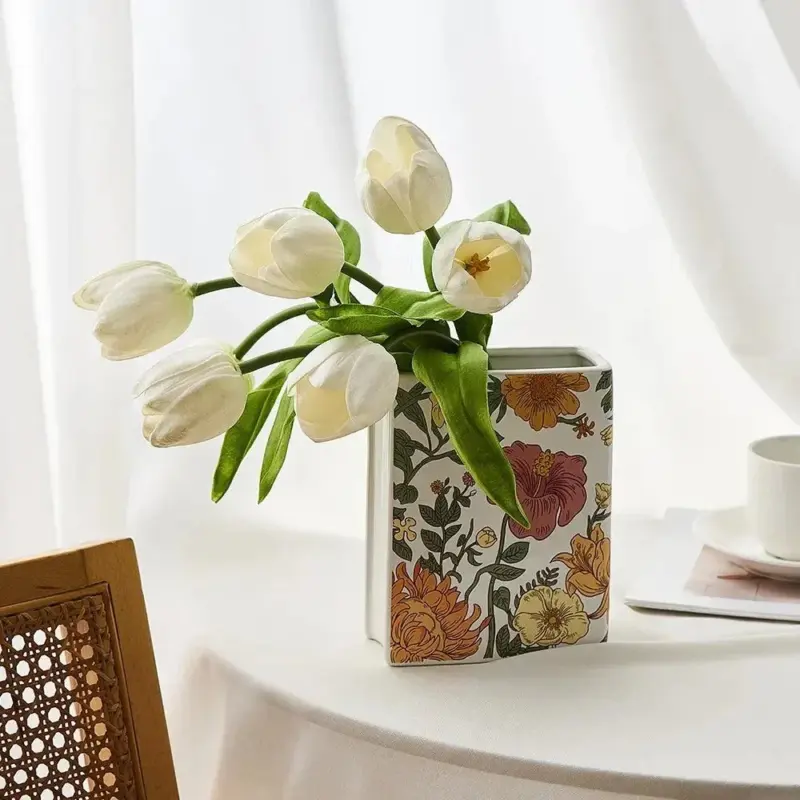 Little_Women_Book_Vase_Retro_Geometric_-_-4320869 Little Women Book Vase Retro Geometric
