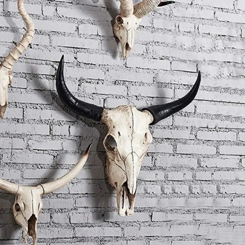 Longhorn Skull Stylish resin sculpture with cow horns tag1