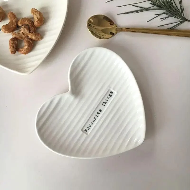 Love Shape Ceramic Dish: Ideal for Breakfast, Cake, and Jewelry -