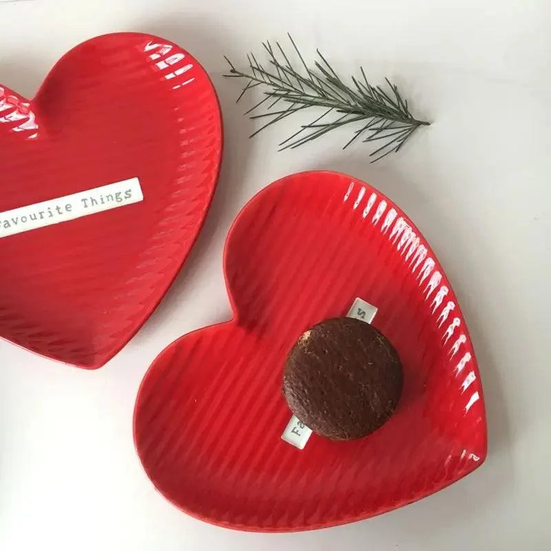 Love Shape Ceramic Dish: Ideal for Breakfast, Cake, and Jewelry -