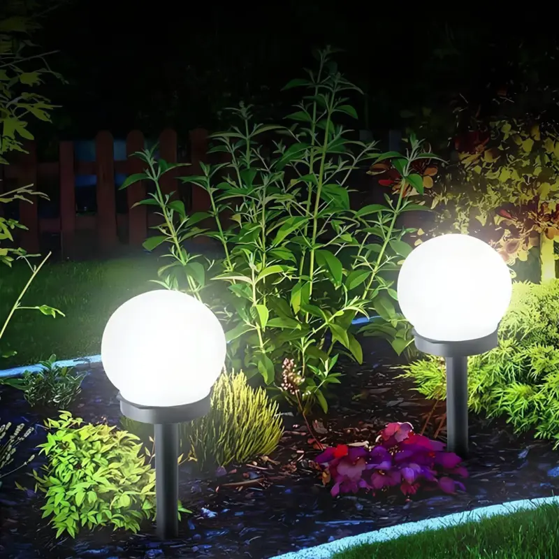 LumaGlobe Solarbetriebene LED Aussenleuchte mit Bewegungsmelder