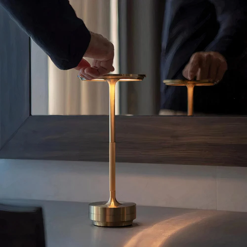 LumenArt - Create an Atmosphere of Elegance with the Thomas Table Lamp from LumenArt -  - #tag1#