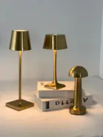 LumiSquare_-_USB_LED_Table_Lamp_-_-_tag1_-4314810 LumiSquare USB LED Table Lamp tag1