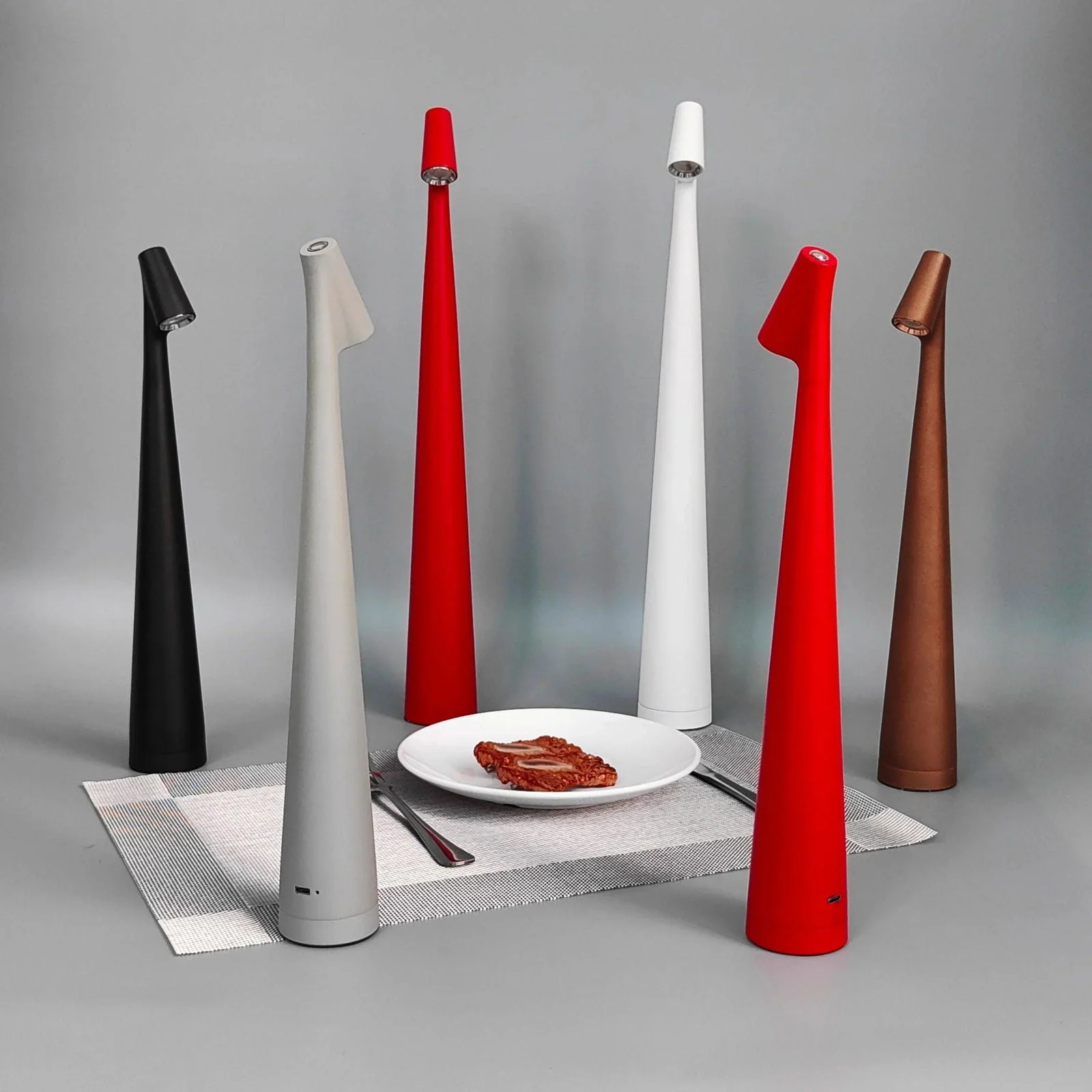 LuminaTouch Essence: Portable Artistry in 3 Levels of Illumination -