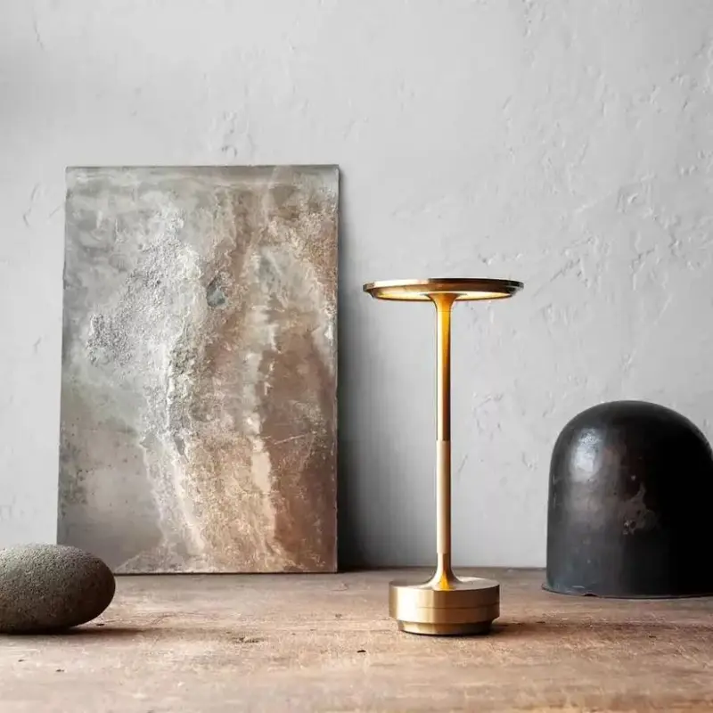 Luminous Elegant table lamp tag1