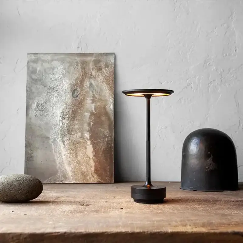 Luminous Elegant table lamp tag1