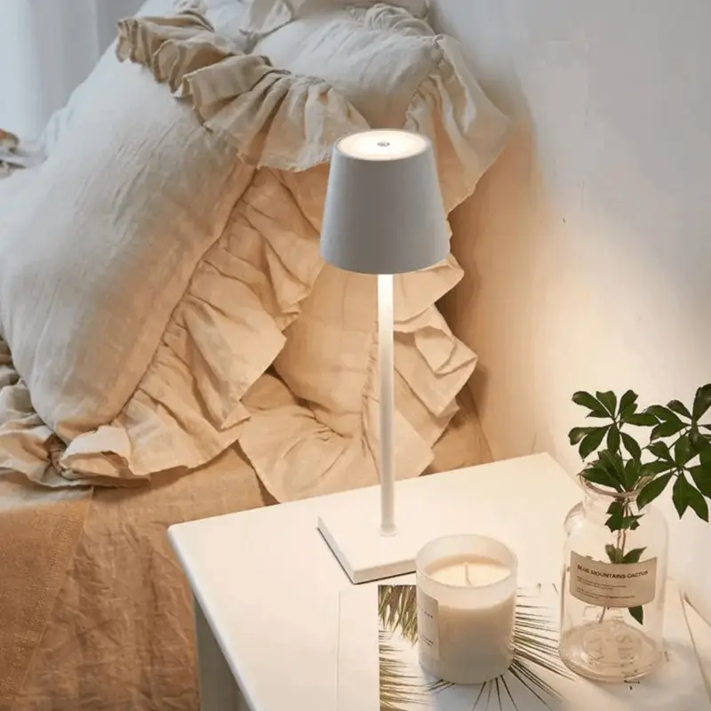 LuxoLite Elegant wireless table lamp New Description tag1