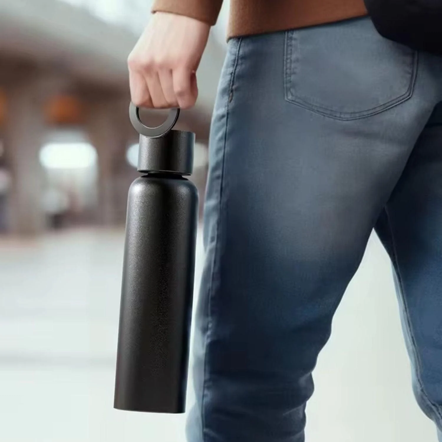 Magnetic Drinking Bottle with Phone Holder - Innovative and Convenient -  - #tag1#