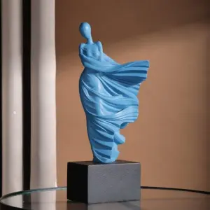 Mailycas Sculpture