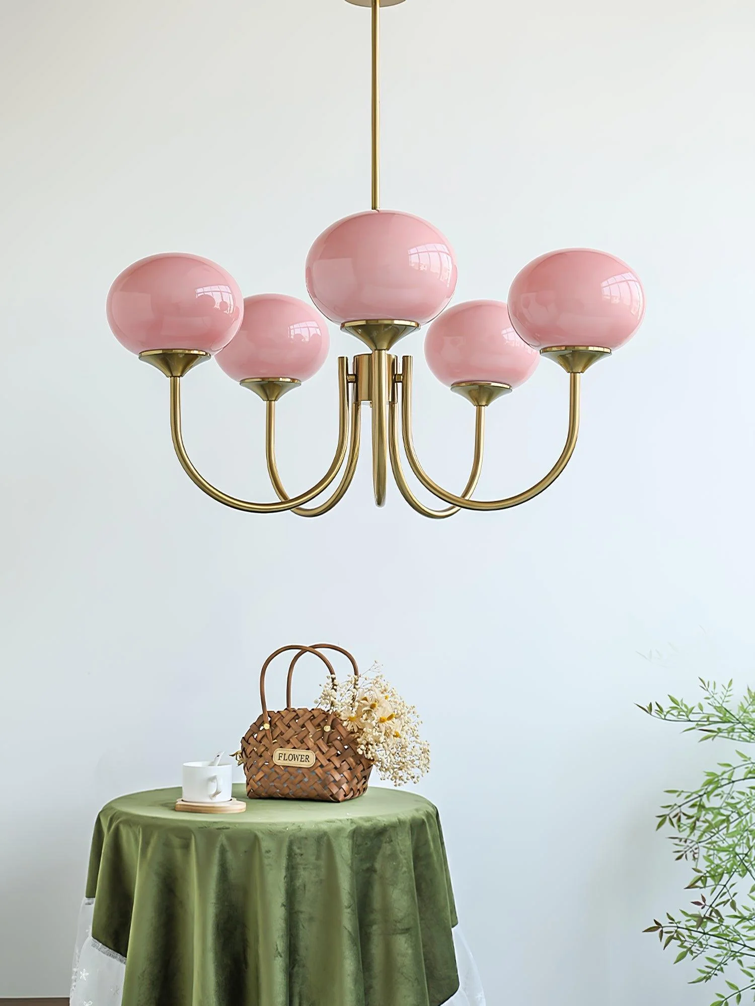 Marshmallow Chandelier 26 B96990be 2d42 45fd 9088 9c97fd5e5ba7