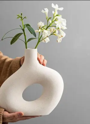 Matte Ceramic Hollow Vase For Pampas