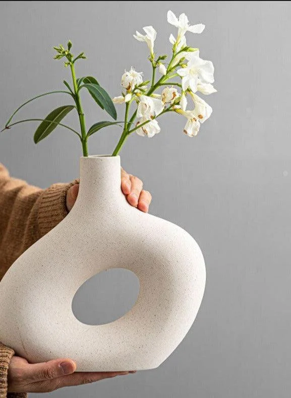 Matte Ceramic Hollow Vase For Pampas -