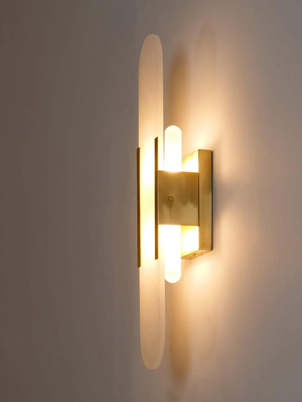 Melange Elongated Sconce 103