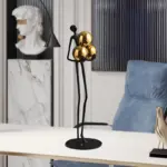 MetalHoldTheBallFigurine Homeko2