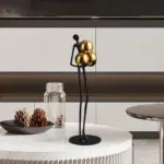 MetalHoldTheBallFigurine Homeko5