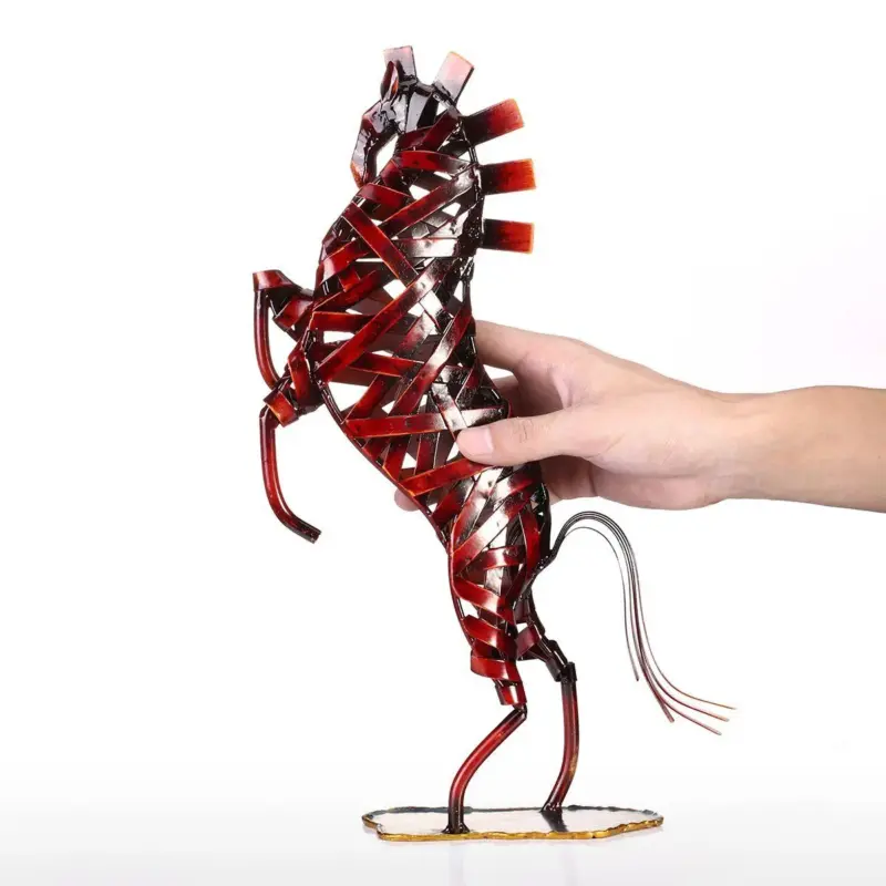 MetalRagingWildlifeSculpture Homeko11