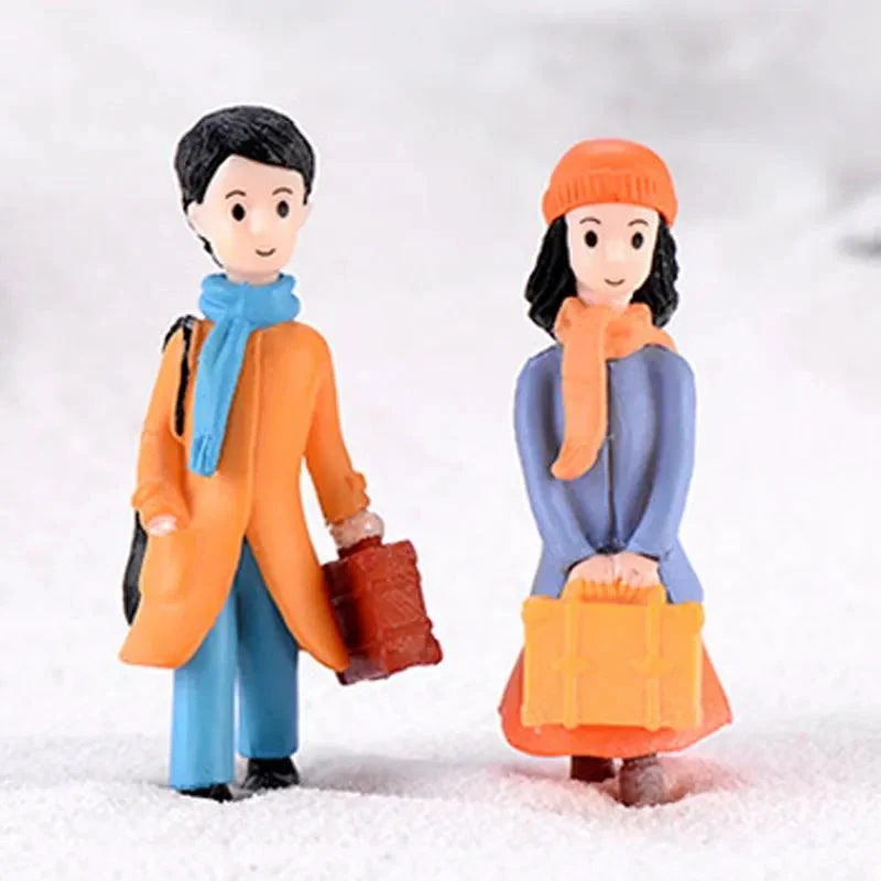 Miniature Lovers Figurines: Charming Wedding Dolls Decor -