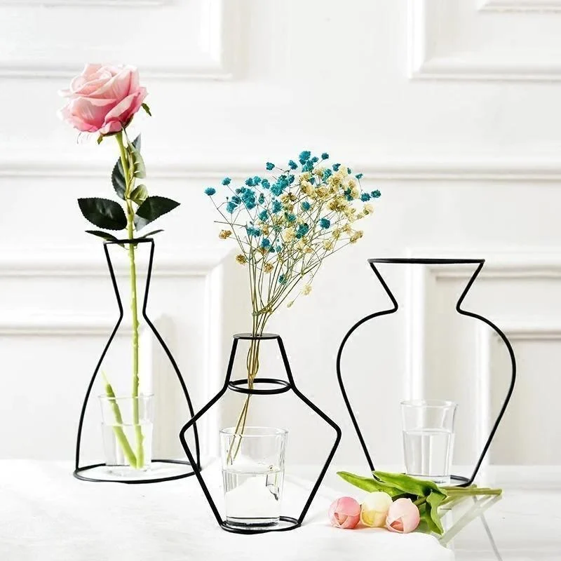 Minimal Iron Line Vase Holder -