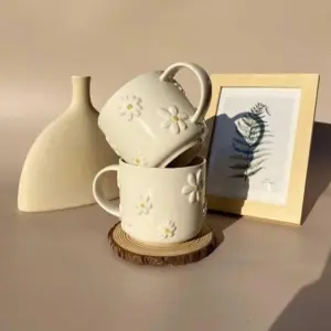 Minimalist Ceramic Embossed Daisy Mug - 