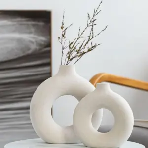 Minimalist Ceramic Hollow Donut Vase - 