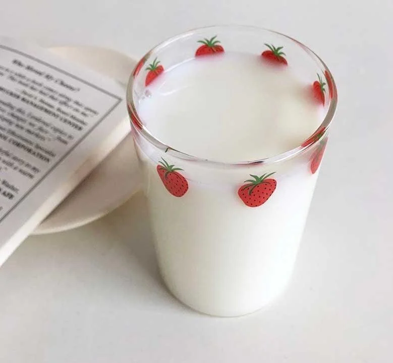 Minimalist Heat Resistant Strawberry Glass Cups with Glass Straw -