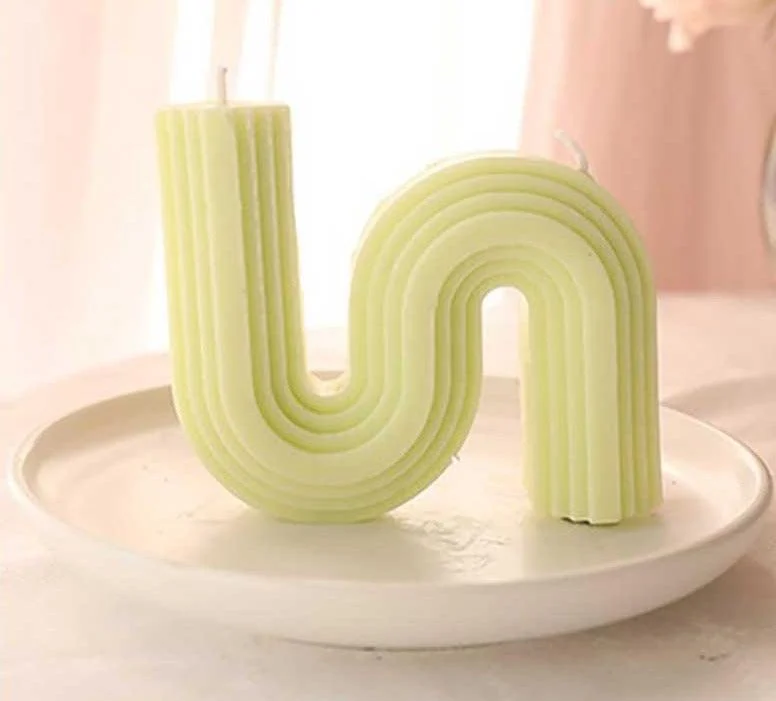 Minimalist Scented S Shaped Wavy Candles -