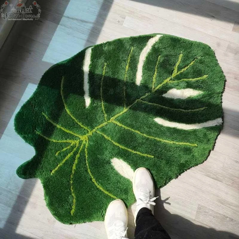 Minimalist Tufted Area Monstera Leaf Rug -