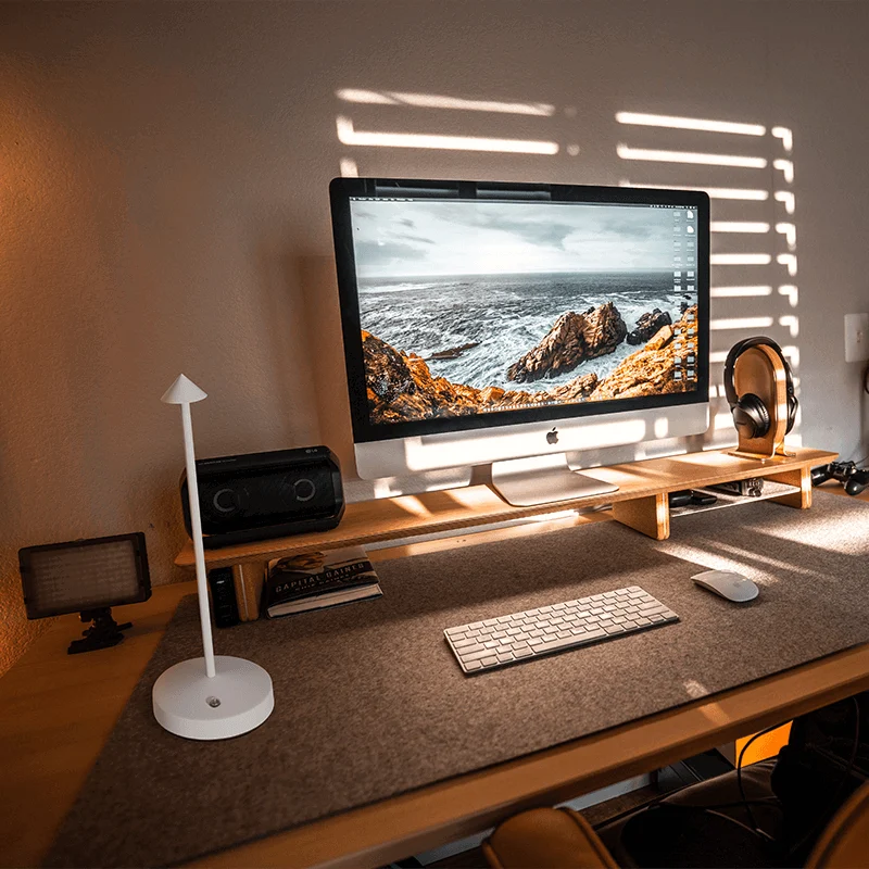 Minimalistic Cordless Touch Led Lamp -