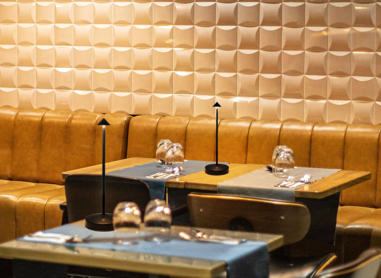 Minimalistic Cordless Touch Led Lamp -