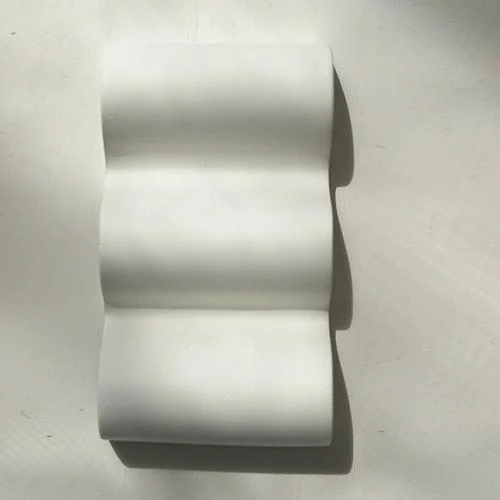 Minimalistic Decorative Wavy Dish -