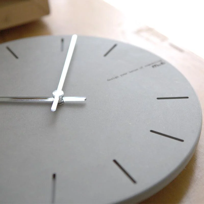 Minimalistic Simple Silent Wall Decoration Clock -