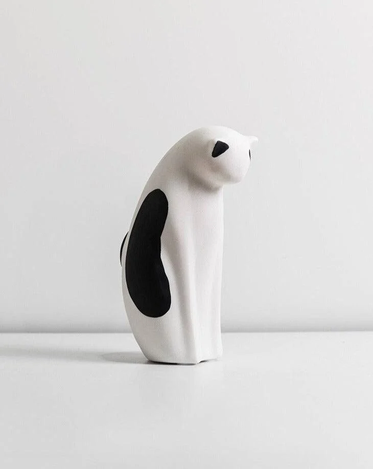 Minimalistic Sitting Cat Sculpture -