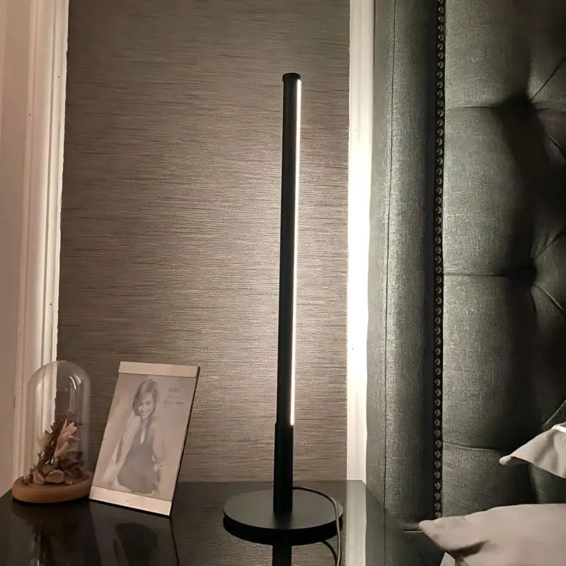 MinimalistischeLegerLEDTischlampe ModerneEleganz14