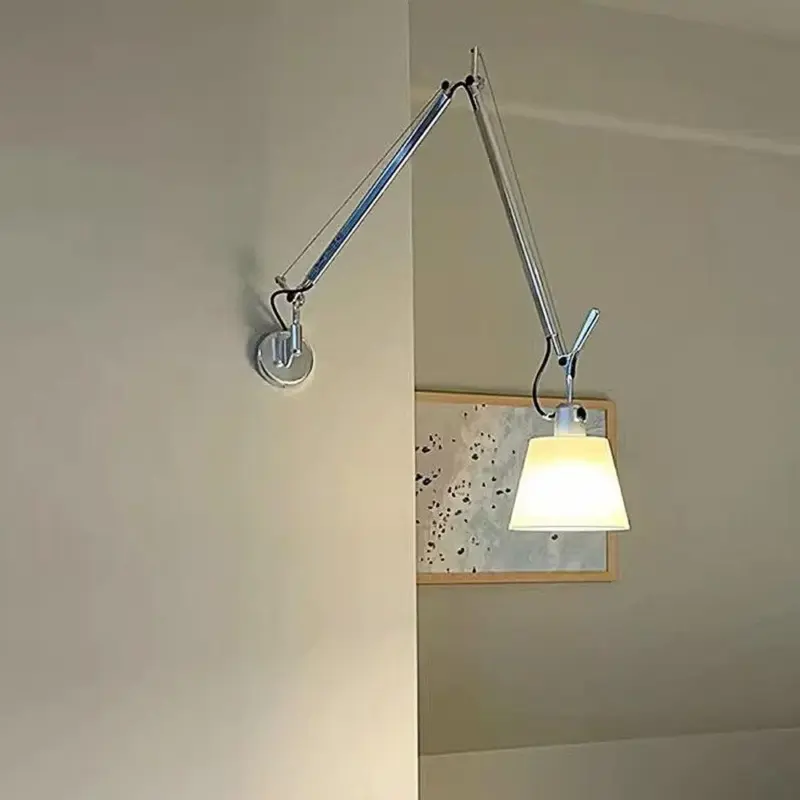 ModernSwivelSilverWallLamp Homeko1