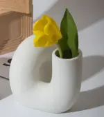 Modern Art Ceramic Hollow Twisted Squiggle Vase
