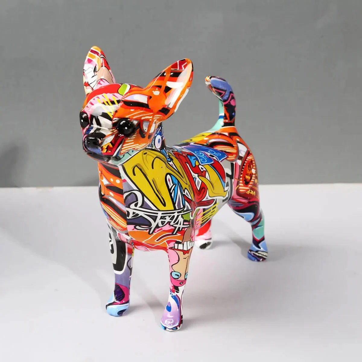 Modern Painted Graffiti Chihuahua Dog Sculptures and Statues Decorations Resin Crafts -