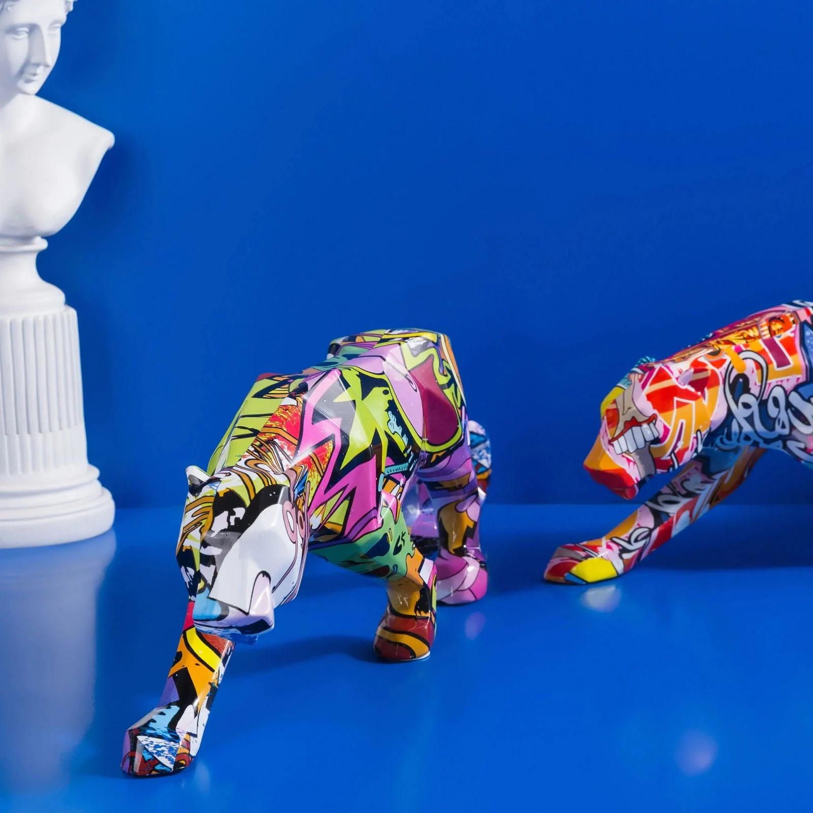 Modern Painted Graffiti Leopard Sculptures and Statues Office Ornaments Resin Crafts -