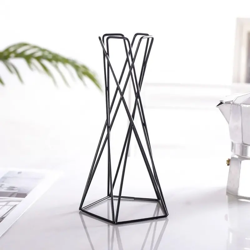 Nordic Style Air Plant Holder Metal Flower Pots Stand Geometric Iron Tillandsia Holder Table Home Garden 1add2f06 cabd 4947 a839 b7cb3d95239d