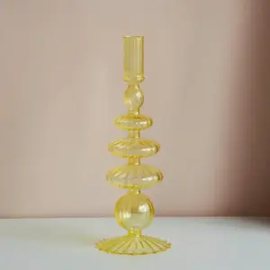 Nordic Candle Holders: Elegant Room Décor