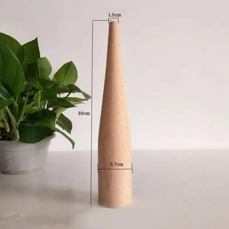 Nordic Wood Bloom: Minimalist Vase for Stylish Plant Arrangements -
