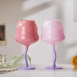 Macaron Wavy Wine Glass