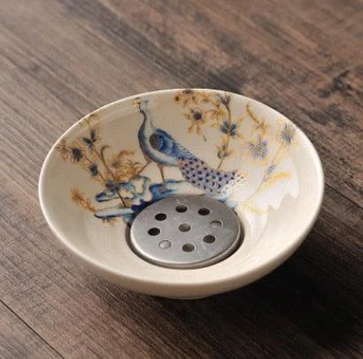 Oriental-Inspired Soap Dish with Drainage Feature -