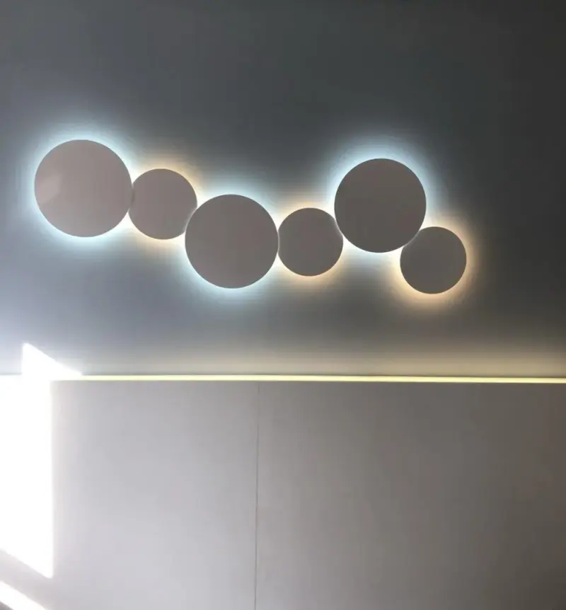 PUCK WALL ART Fluorescent wall light