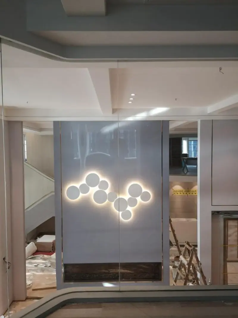 PUCK WALL ART Fluorescent wall light