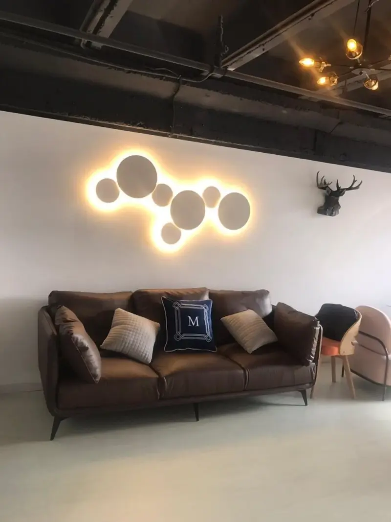 PUCK WALL ART Fluorescent wall light