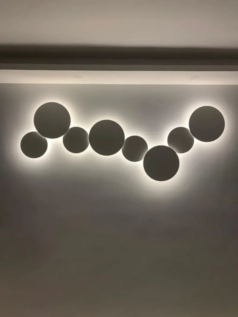 PUCK WALL ART Fluorescent wall light