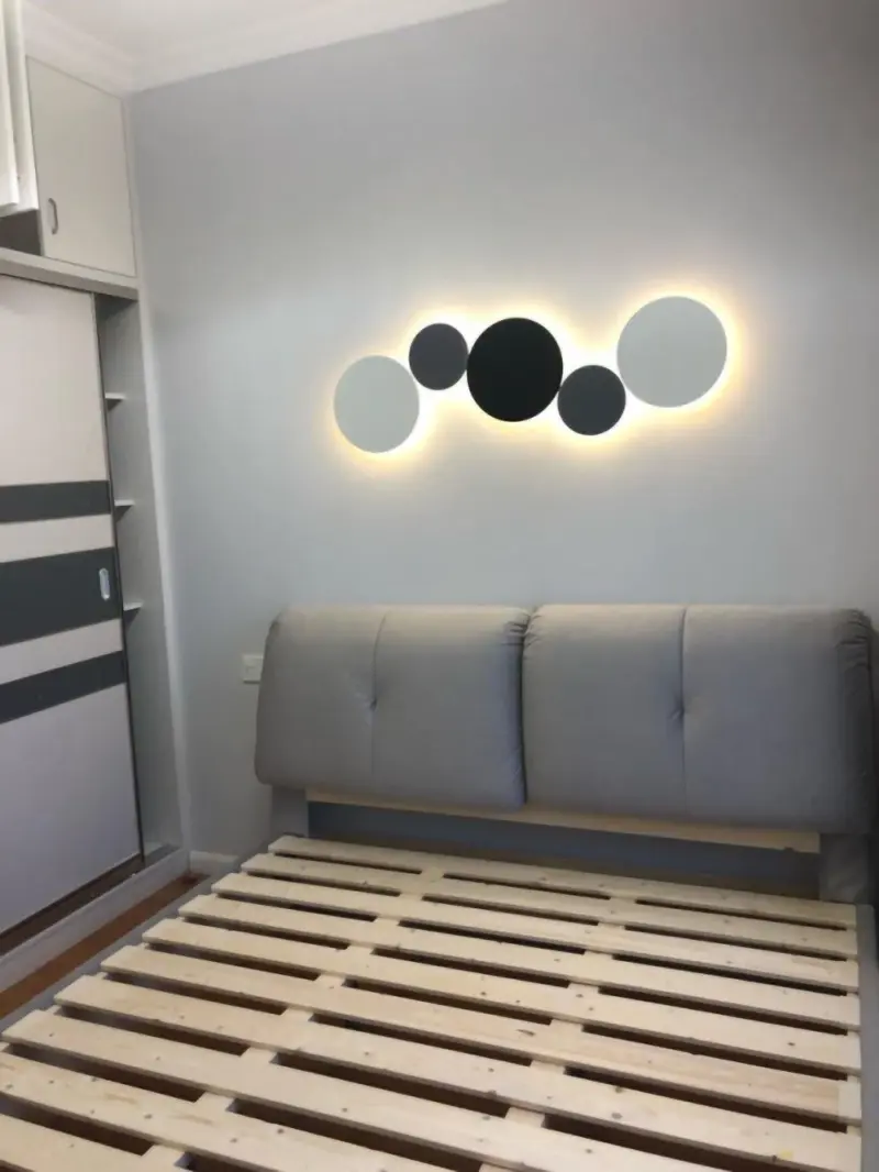 PUCK WALL ART Fluorescent wall light