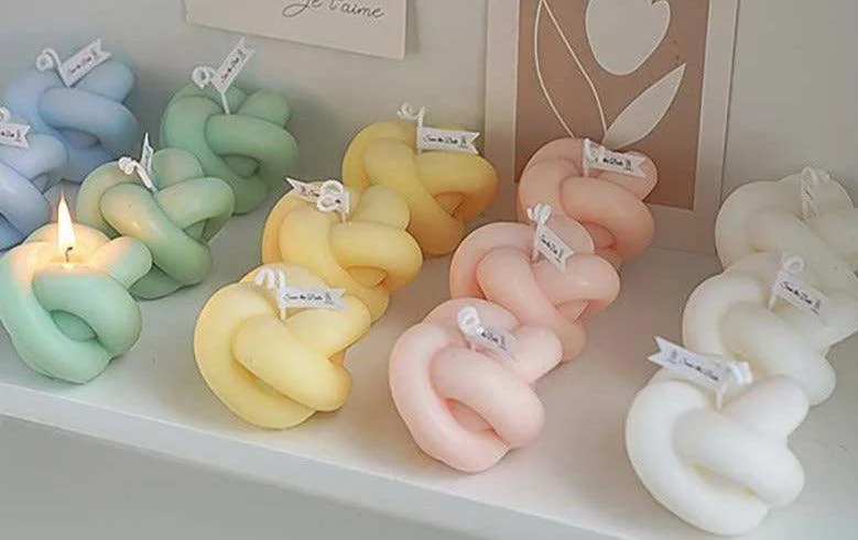 Pastel Scented Apple Shaped Knot Candle -